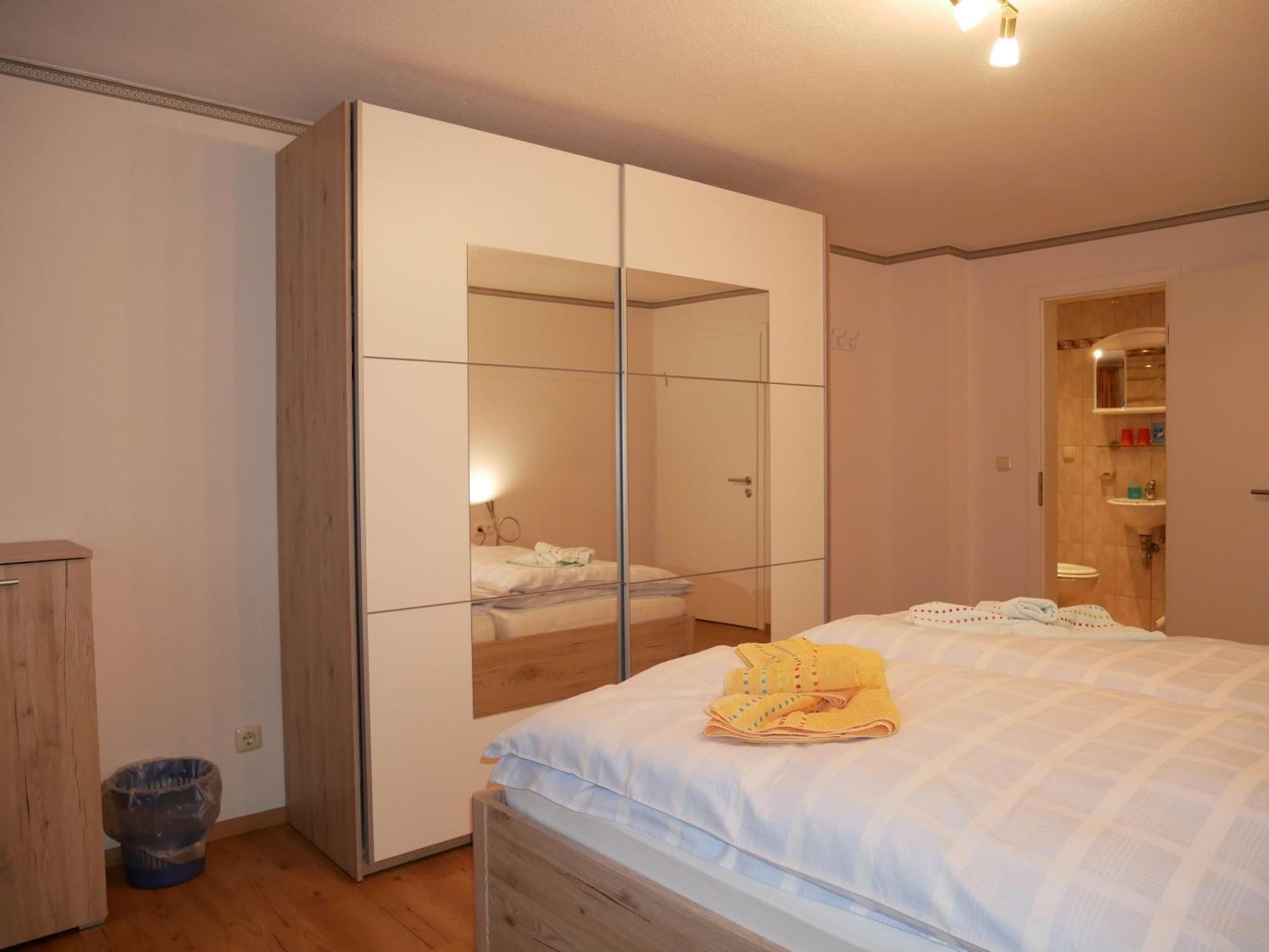 2 Ferienzimmer Inkl Fr & 1 Bungalow, Wlan, Garten, Grill Zinnowitz Ngoại thất bức ảnh